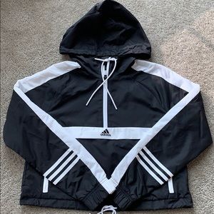 ADIDAS WIND JACKET NWT SIZE XS